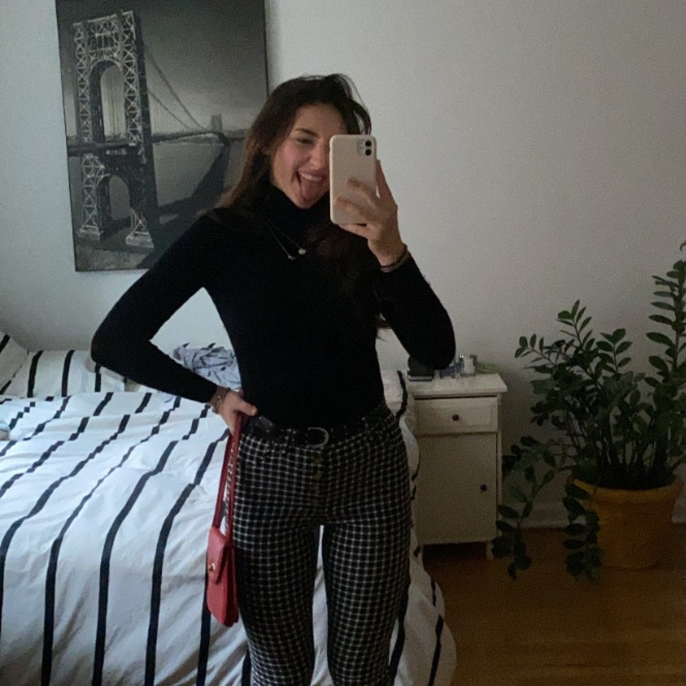 Meet your Posher, Laura